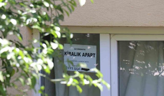Aparta casus kameralar yerleştiren işletmeci kız öğrencileri hedef almış