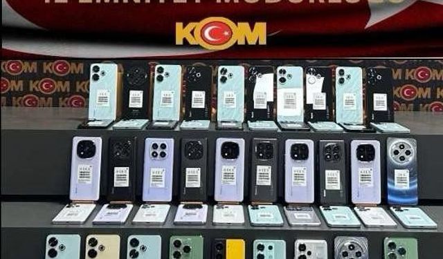 Batman’da takibe alınan otomobilde kaçak telefonlar ele geçirildi