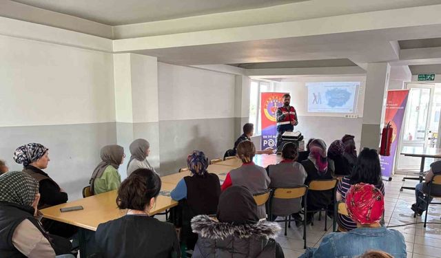 Gerze’de 104 anneye uyuşturucuyla mücadele eğitimi