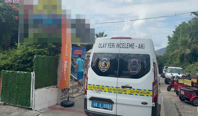 Marmaris’te apartın çatı katından düşen İngiliz turist hayatını kaybetti