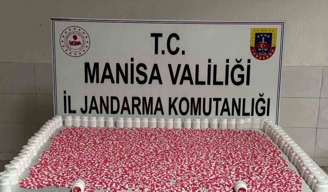 Ormanlık alanda saklanan uyuşturucuları jandarma buldu
