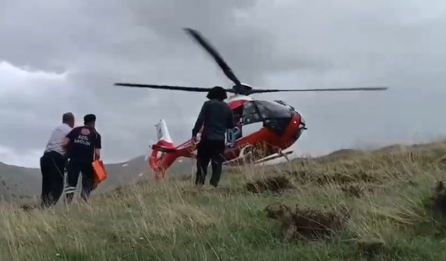 Van’da dağda mahsur kalan şahıs helikopter ambulansla kurtarıldı