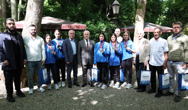 Başkan Bozbey, Bursa’nın gururu sporcularla buluştu