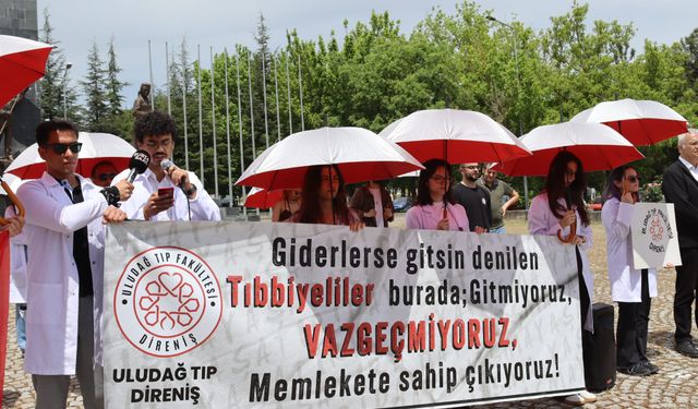 BUÜ Tıp Fakültesi öğrencilerinin direnişinden güçlü mesaj: Mücadelemiz bitmedi, yeni başlıyor
