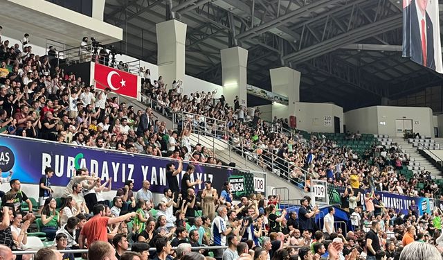 TOFAŞ - Başakşehir Koleji maçında taraftar coşkusu