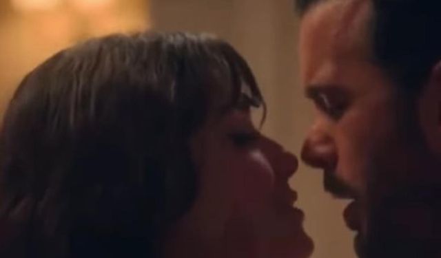 Hande Erçel ve Barış Arduç'un sevişme sahnesi olay oldu!