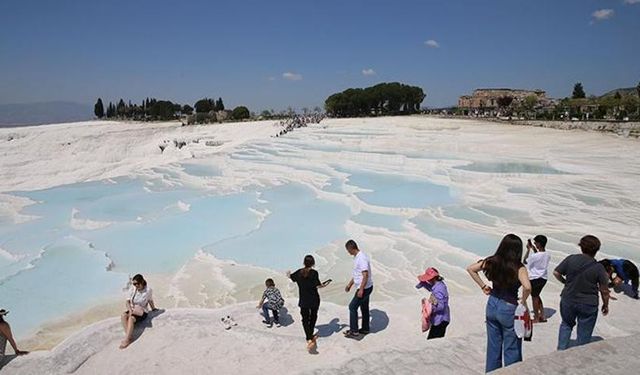 Bakanlık açıkladı: Yabancı turist sayısı nisanda rekor kırdı