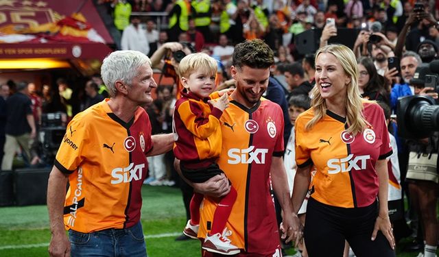 Dries Mertens ve ailesi Türkiye'den ayrıldı