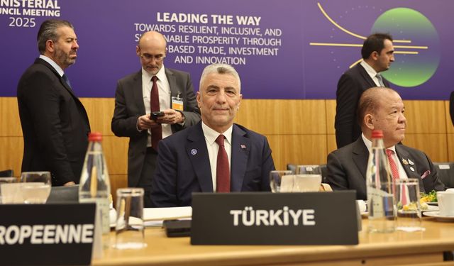 Ticaret Bakanı Bolat, Fransa’da