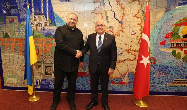 Milli Savunma Bakanı Güler, Ukrayna Savunma Bakanı Umerov ile görüştü
