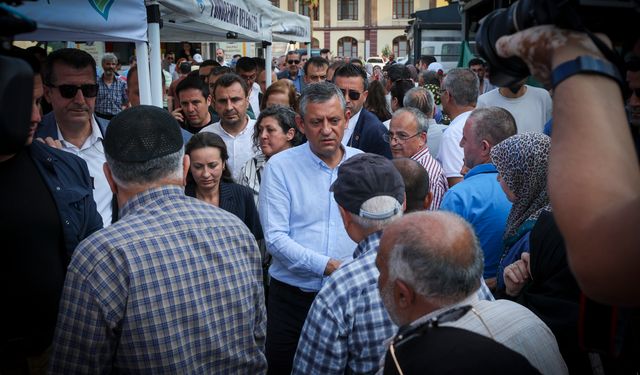 CHP Genel Başkanı Özel, Başkan Zeyrek için düzenlenen mevlide katıldı