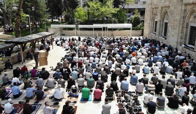 Diyanetten "Kamu hakkı dokunulmazdır" hutbesi