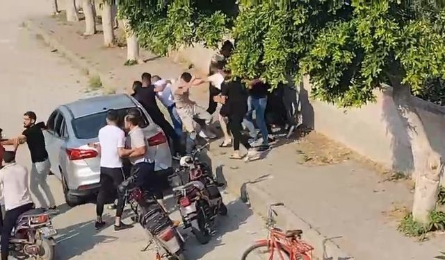 Bayram günü meydan savaşı gibi kavga kamerada