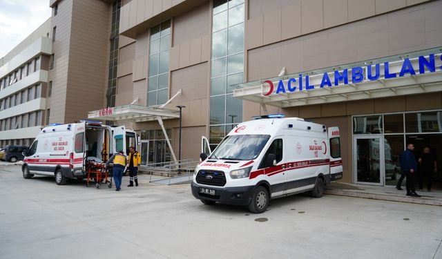 Erzincan- Erzurum kara yolunda kaza: 5 yaralı