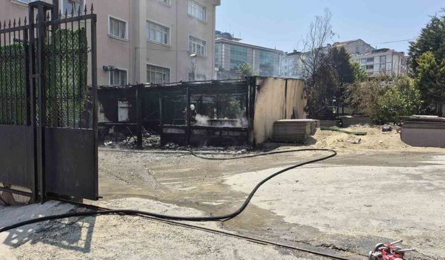 Esenyurt’ta öğrenci yurdunda korkutan yangın
