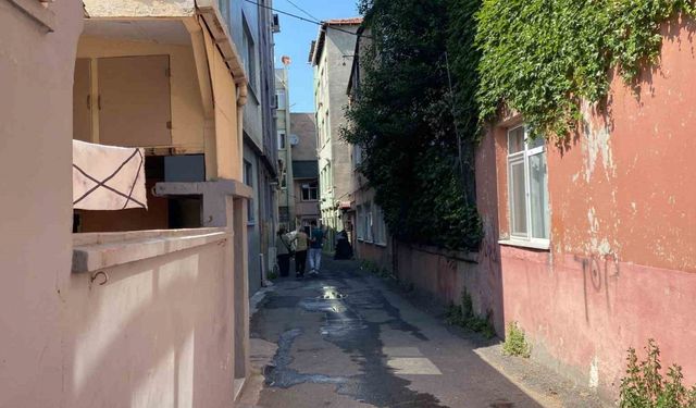 Eyüpsultan’da 2 katlı binada korkutan yangın