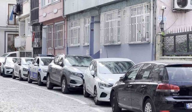 Polis memuru arkadaşını parçalara ayırıp intihar etti