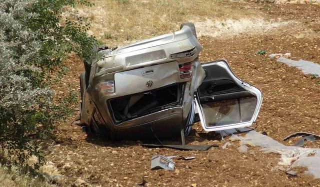Gercüş’te virajı alamayan otomobil takla attı: 3 yaralı