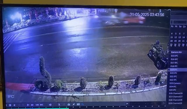 İki otomobil kafa kafaya çarpıştı: 2 yaralı