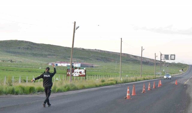 Kars’ta asayiş ve trafik uygulamaları sıklaştırıldı