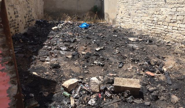 Kilis’te metruk binada yangın