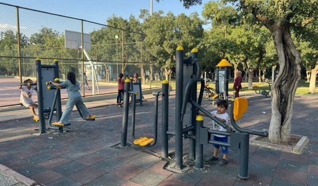 Siirt’te 7 yaşındaki çocuk, parmağını parktaki spor aletine sıkıştırdı