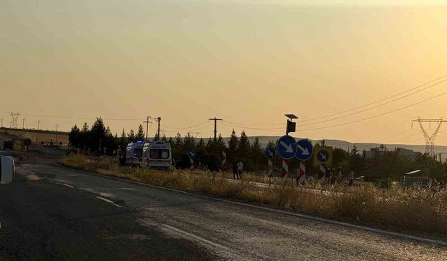 Siirt’te otomobil şarampole devrildi: 4 yaralı