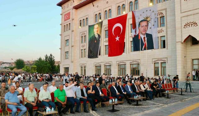 Siirt’te tayini çıkan polisler için veda programı düzenlendi