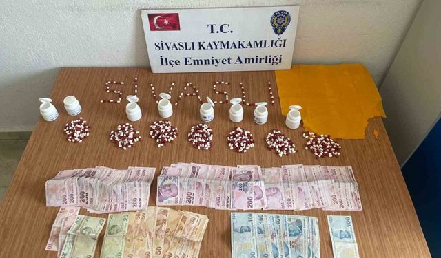 Uşak’ta 3 uyuşturucu satıcısı tutuklandı