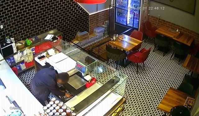 Van’da börekçide hırsızlık kameraya yansıdı