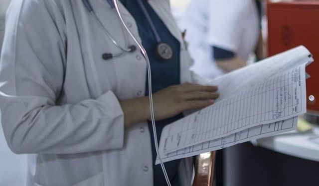Aile hekimliği çalışanlarından 'maaşta kesinti' tepkisi