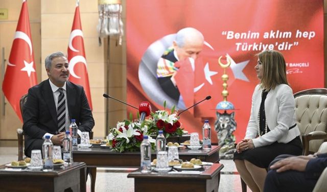 Partiler arasında bayramlaşma