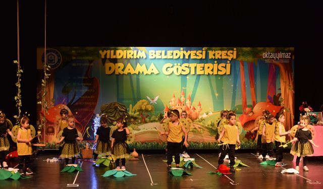 Bursa'da öğrencilerinin yıl sonu gösterisi, ayakta alkışlandı