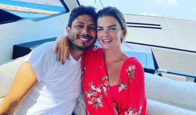 Sezonu Bodrum'da açtılar!Pelin Karahan ailesiyle tekne tatilinde