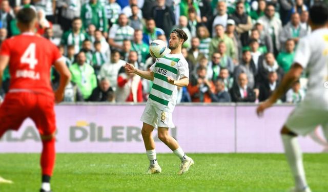 Bursaspor'da Furkan Özyapı ve Abdullah Tazgel ile yollar ayrıldı