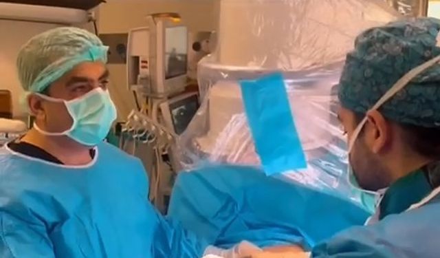 2 yaşındaki bebeğin böbreğindeki taş kapalı yöntemle alındı