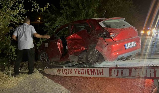 Adıyaman’da iki otomobil çarpıştı: 3 yaralı