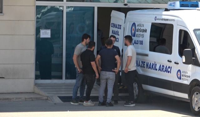 Ağabeyi tarafından 14 bıçak darbesi ile öldürülen genç kızın cenazesi teslim alındı