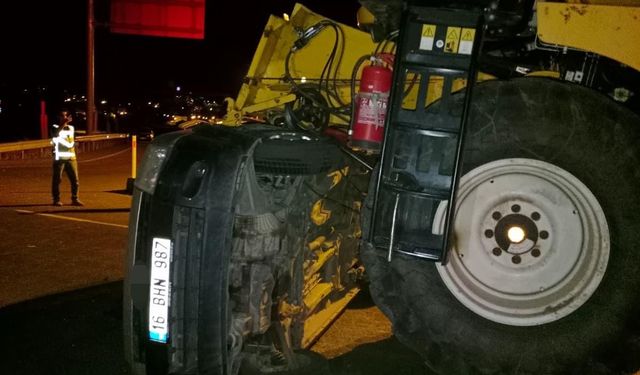 Ağrı’da kamyonet biçerdöverle çarpıştı: 2 yaralı