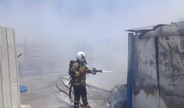 Alevlere teslim olan konteyner kullanılamaz hale geldi