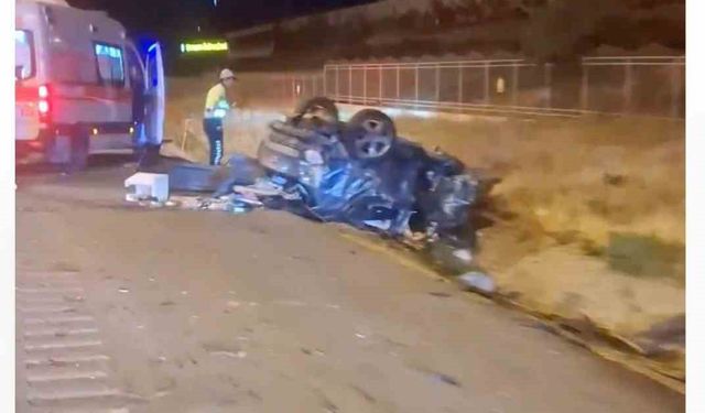 Ankara’da ters yola giren otomobil, karşı yönden gelen otomobile çarptı: 2 ölü
