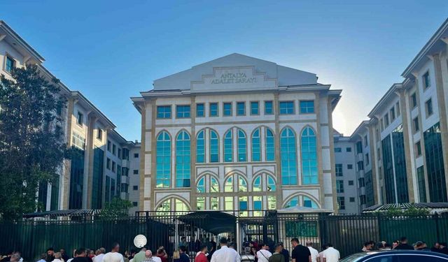 Antalya Büyükşehir Belediye Başkanı Böcek tutuklandı
