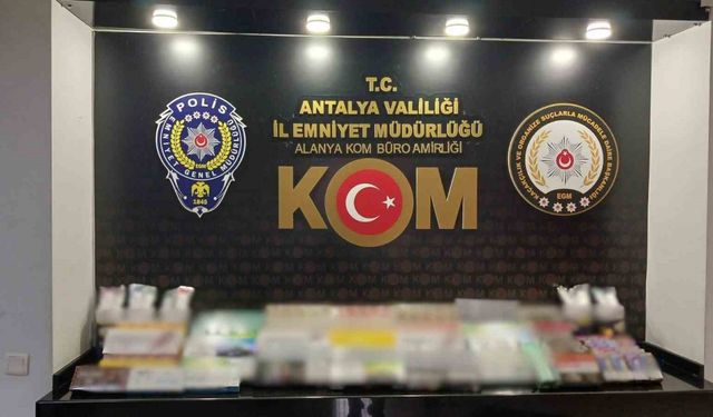 Antalya’da rüşvet ve kaçakçılık operasyonları: 2 tutuklama