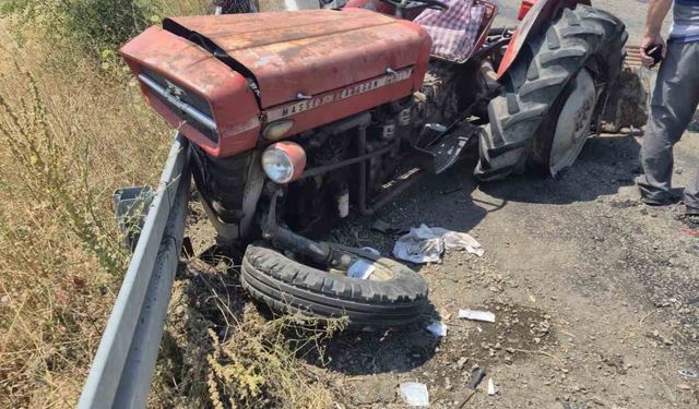 Balıkesir’de traktörle otomobil kaza yaptı: 5 yaralı