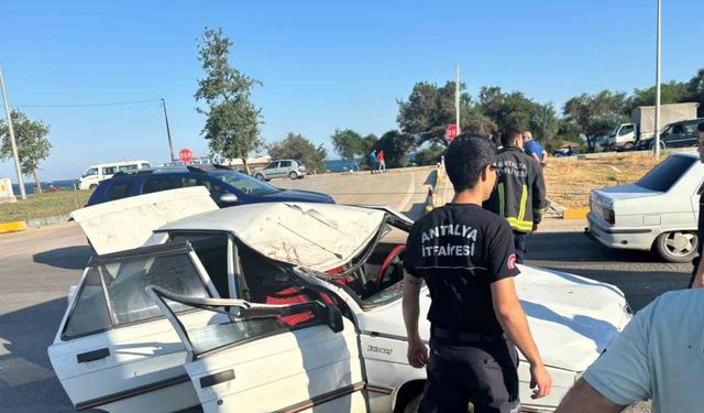 Başıboş gezen at kazaya neden oldu: 3 kişi yaralandı