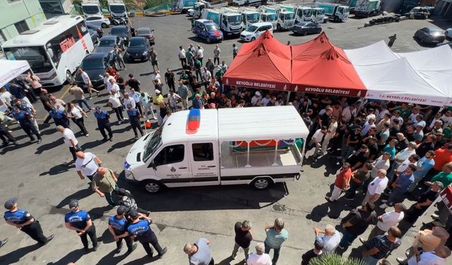 Beyoğlu’nda 9 aracın karıştığı kazada ölen Uğur Tilkici son yolculuğuna uğurlandı