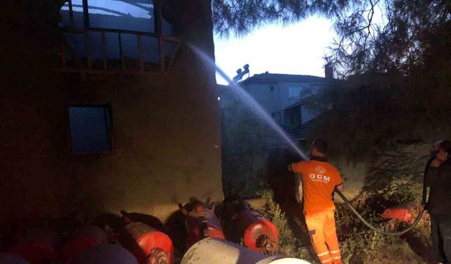 Bilecik’te metruk evde çıkan yangın korkuttu