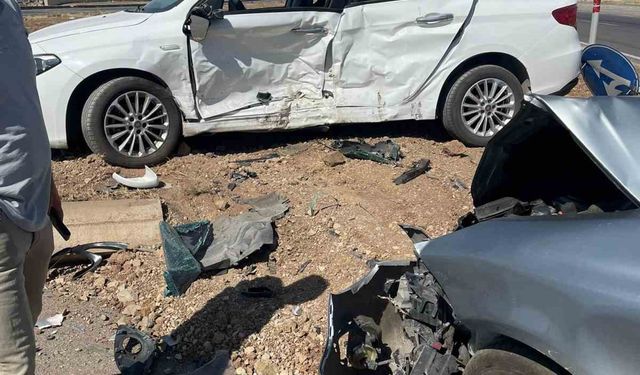 Bingöl’de otomobiller çarpıştı: 2 yaralı