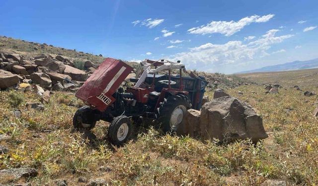 Bulanık’ta traktör uçuruma yuvarlandı: 1’i ağır 3 yaralı