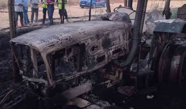 Burdur’da traktörden çıkan yangında 5 dönüm arazi kül oldu